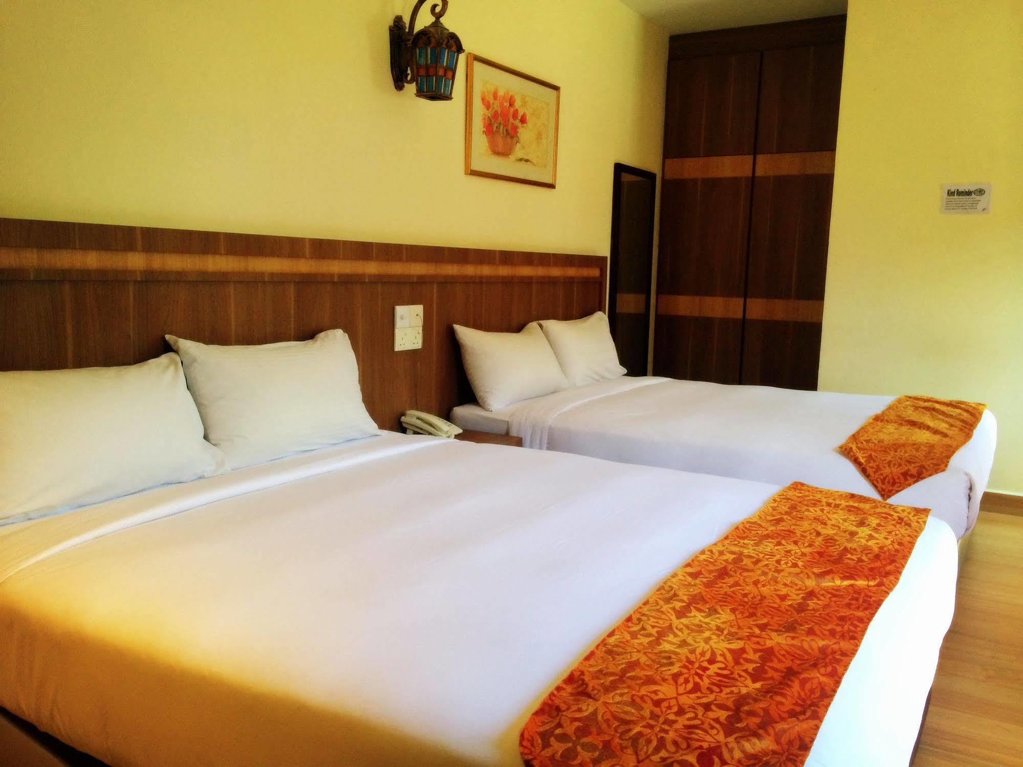 Super Oyo 596 The Vintage Hotel Джохор-Бару Екстер'єр фото